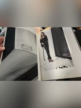 CHANEL 2005 S/S SPRING SUMMER FASHION CATALOG BOOKLET